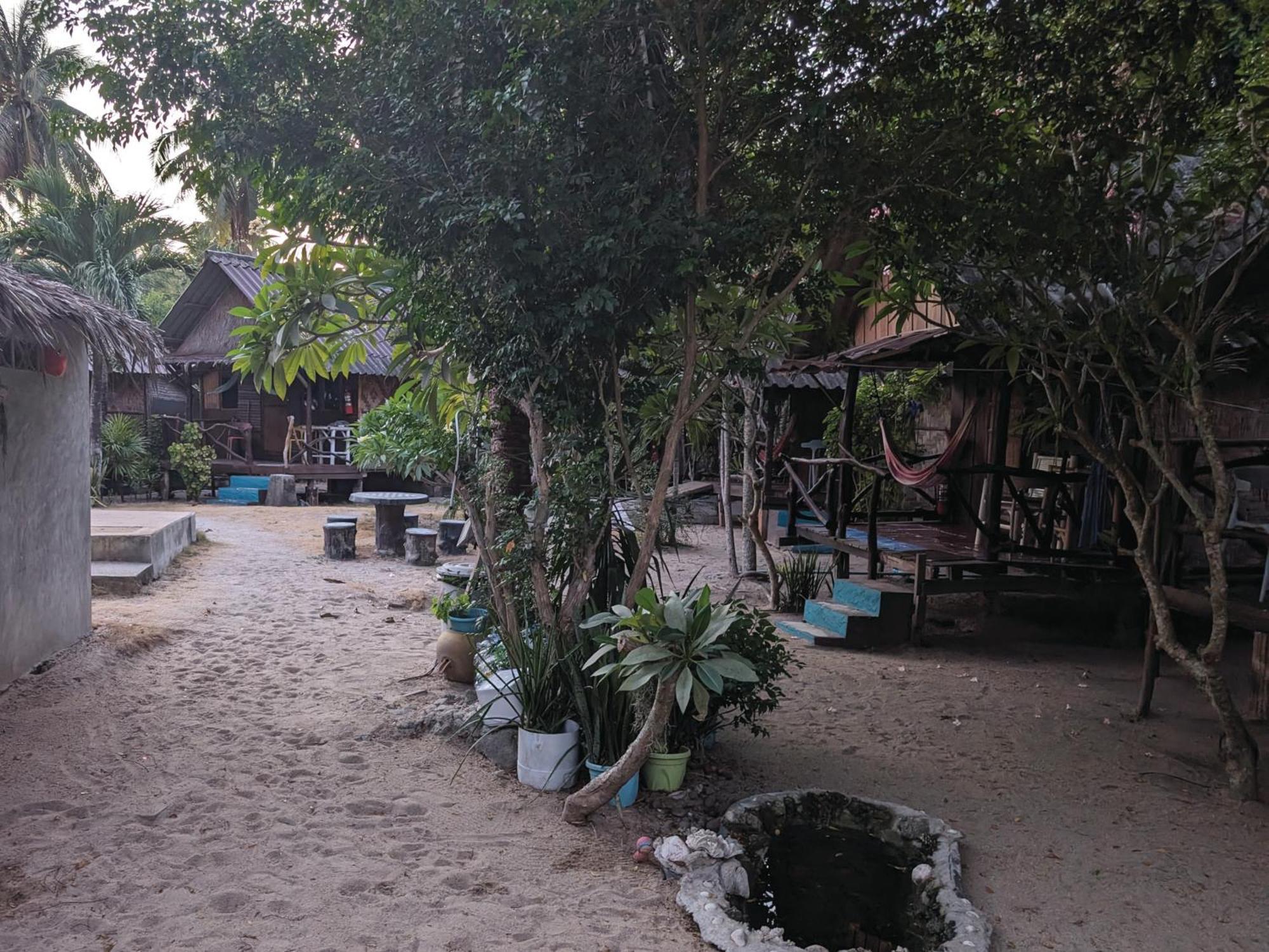 Munchies Bungalows บ้านใต้ ภายนอก รูปภาพ